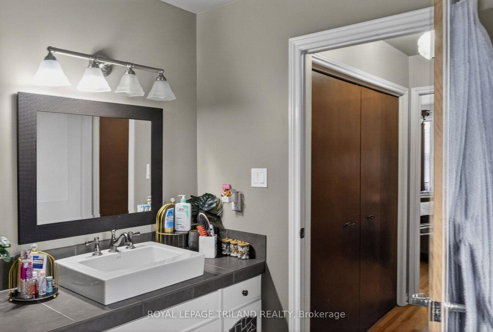 112 Clarendon Crescent - Photo 18