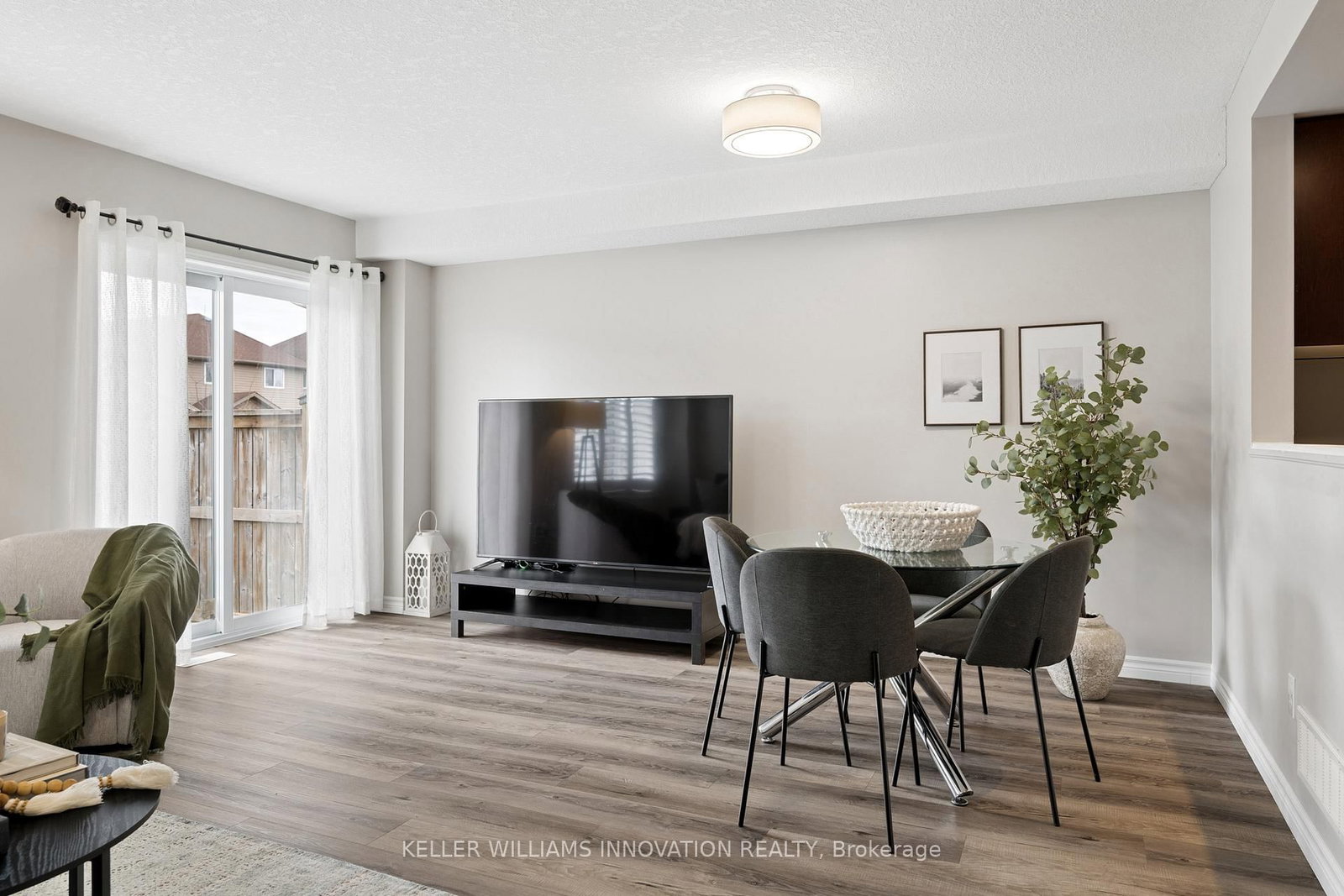 951 Zeller Crescent - Photo 8