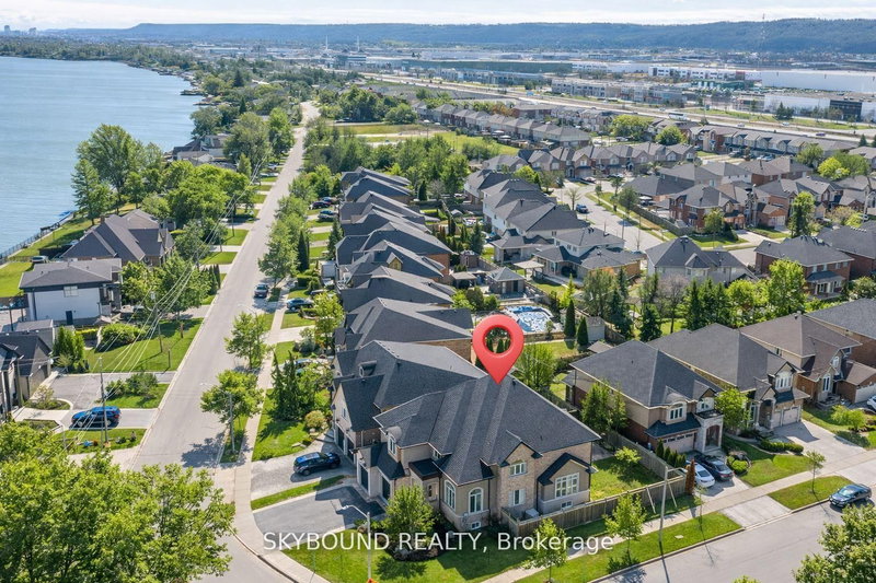 101 Seabreeze Cres, Hamilton, L8E 0A2 | Image 2