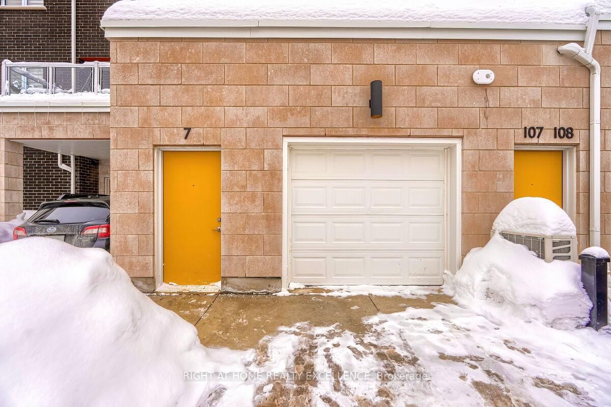 124 Seabrook Drive, Unit 7 - Photo 3