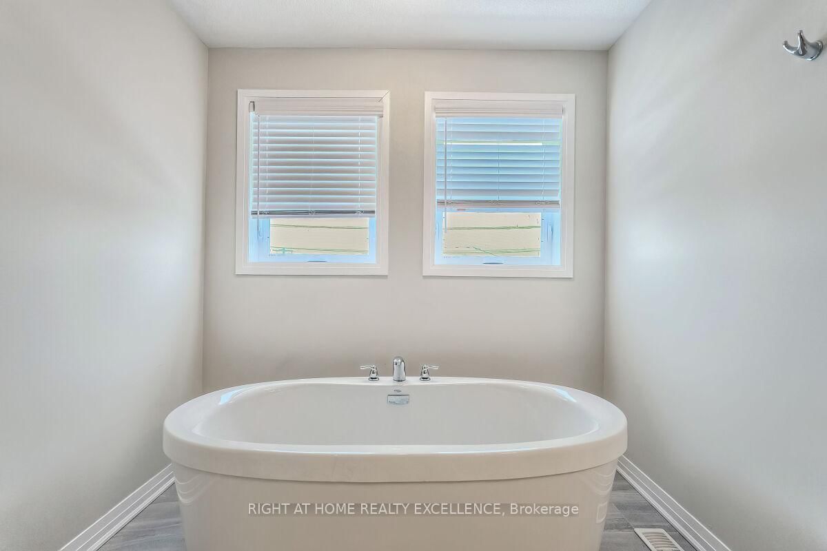 124 Seabrook Drive, Unit 7 - Photo 38