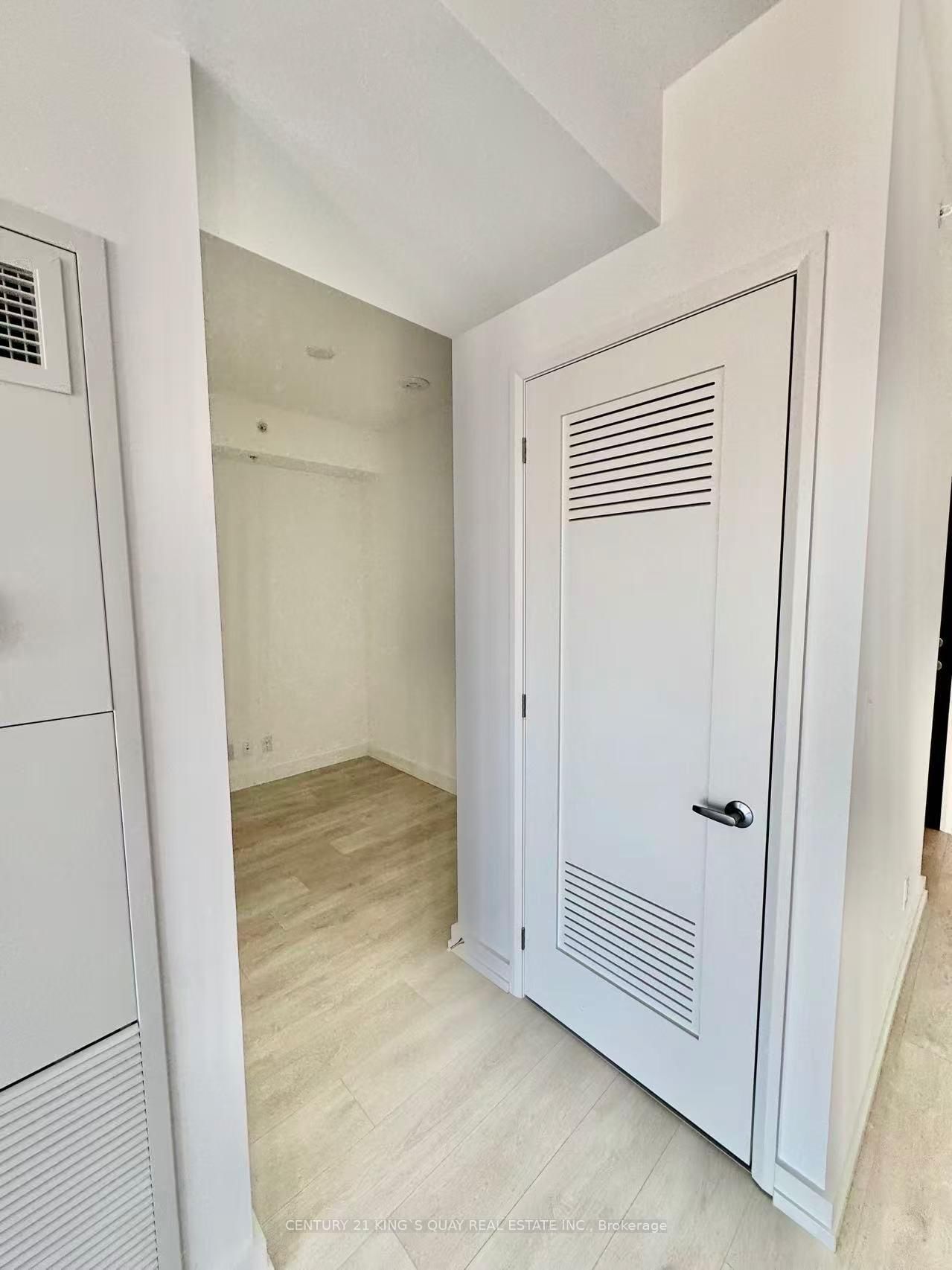 75 James Street S, Unit 2603 - Photo 20