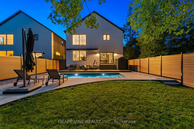 1108a Falaise Road