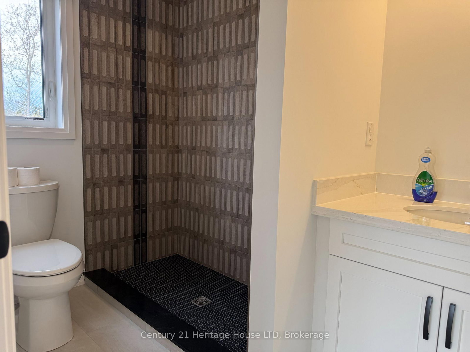 736 Burwell Street - Photo 7