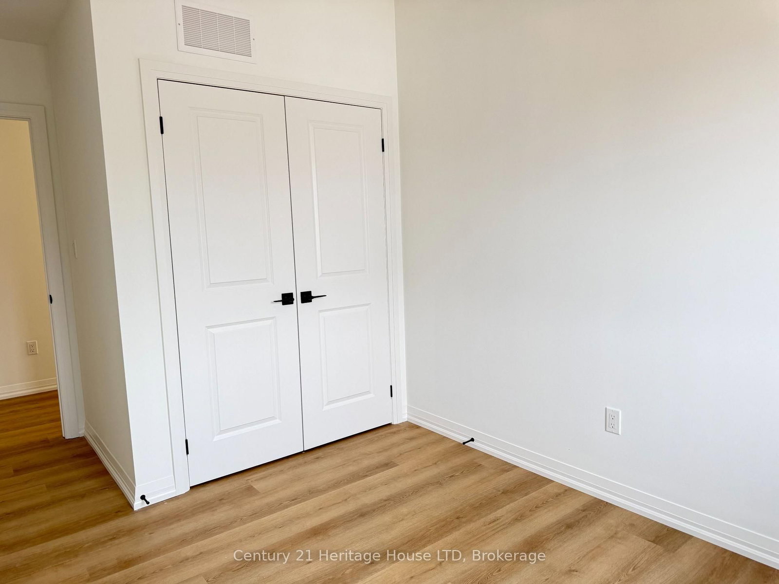 736 Burwell Street - Photo 9