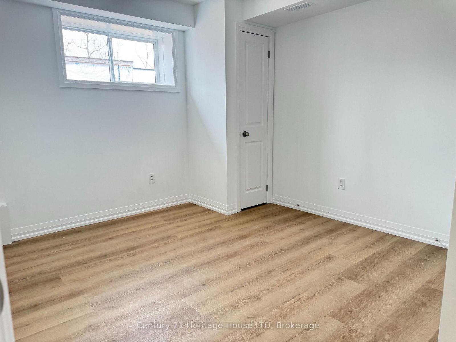 736 Burwell Street - Photo 6