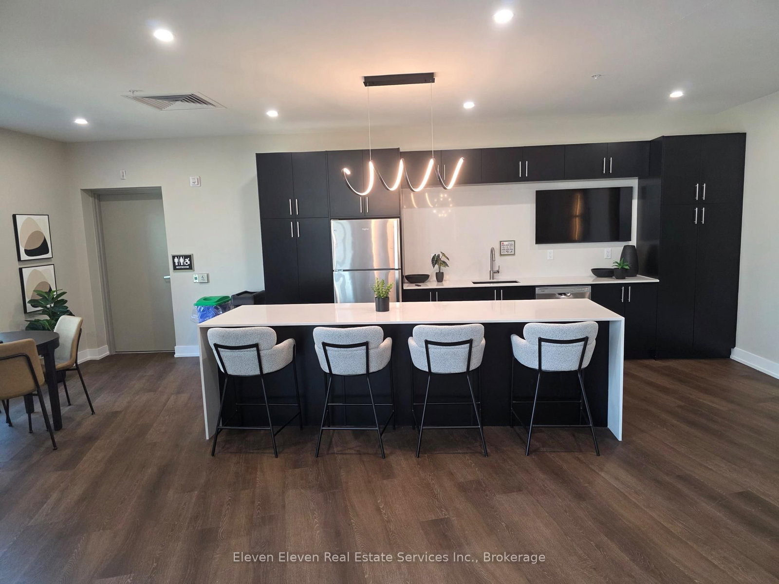 1100 Lackner Place, Unit 322 - Photo 30