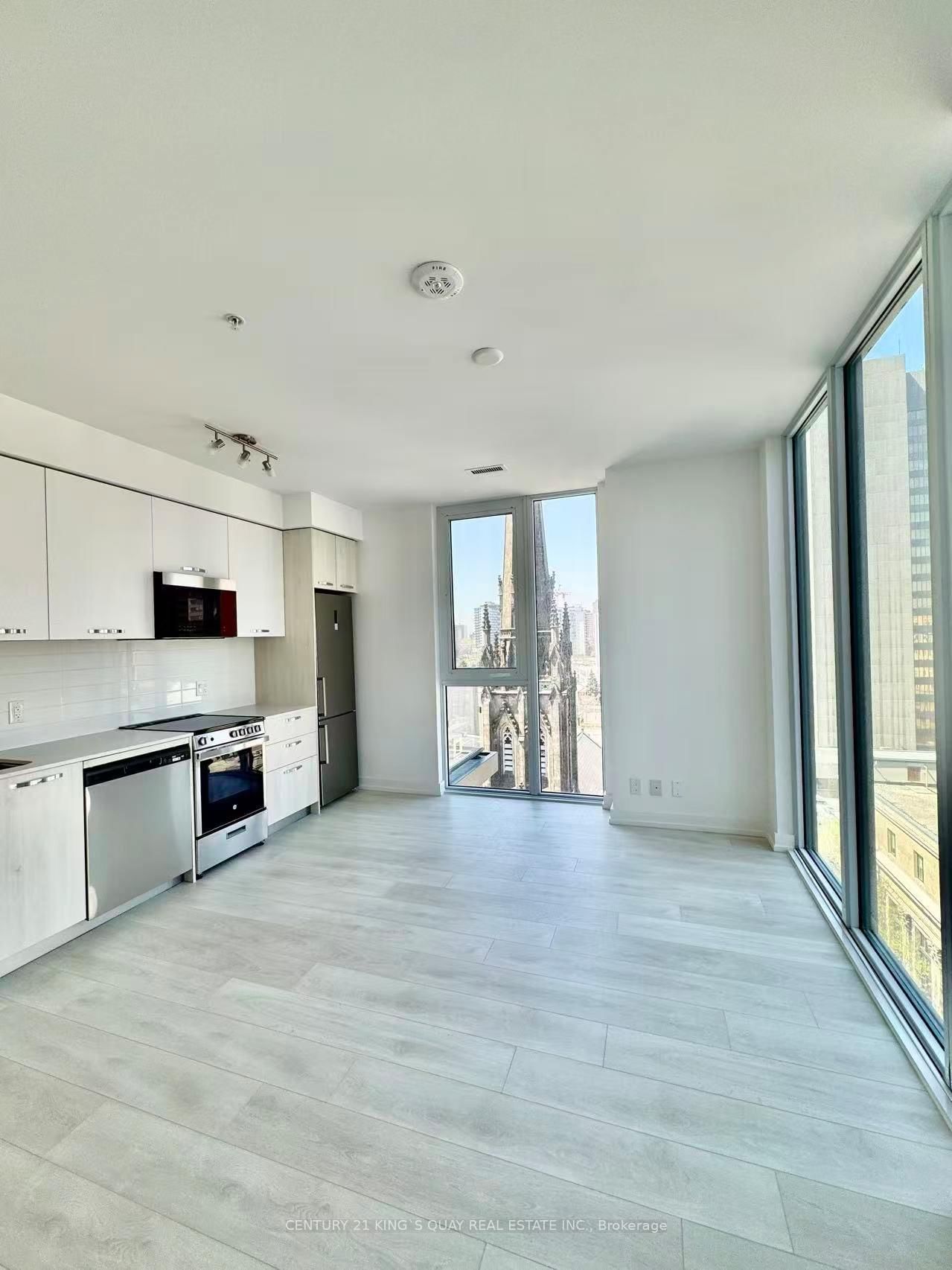 75 James Street S, Unit 1002 - Photo 11