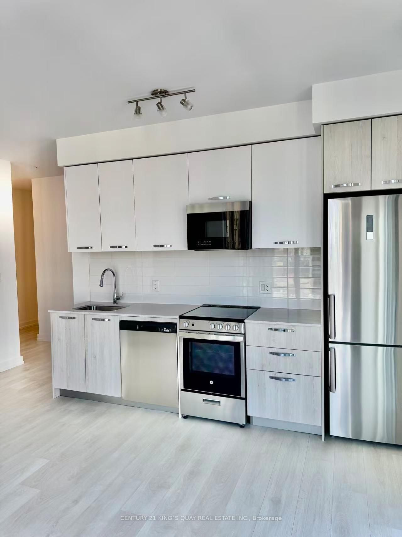 75 James Street S, Unit 1002 - Photo 13