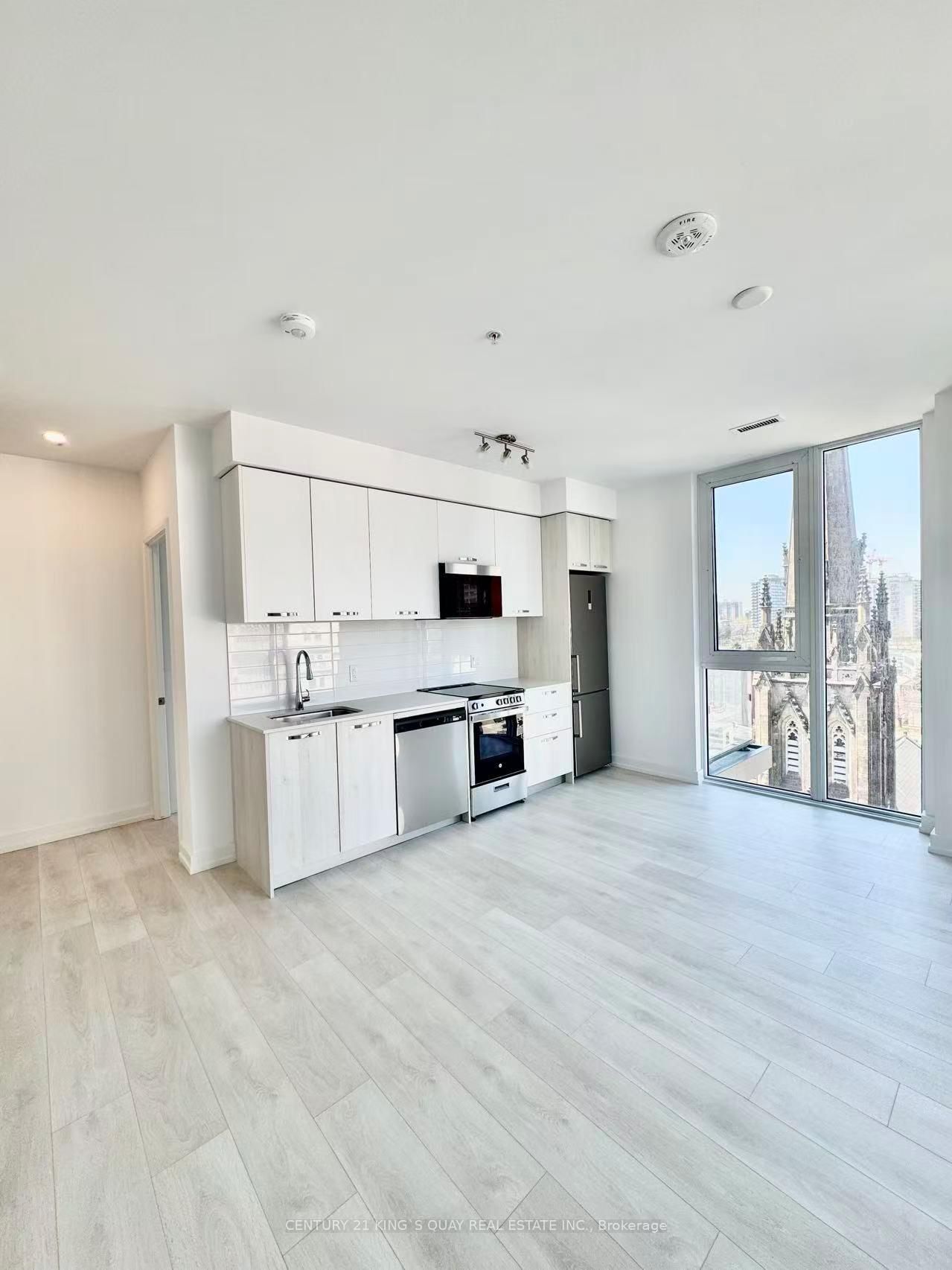 75 James Street S, Unit 1002 - Photo 14