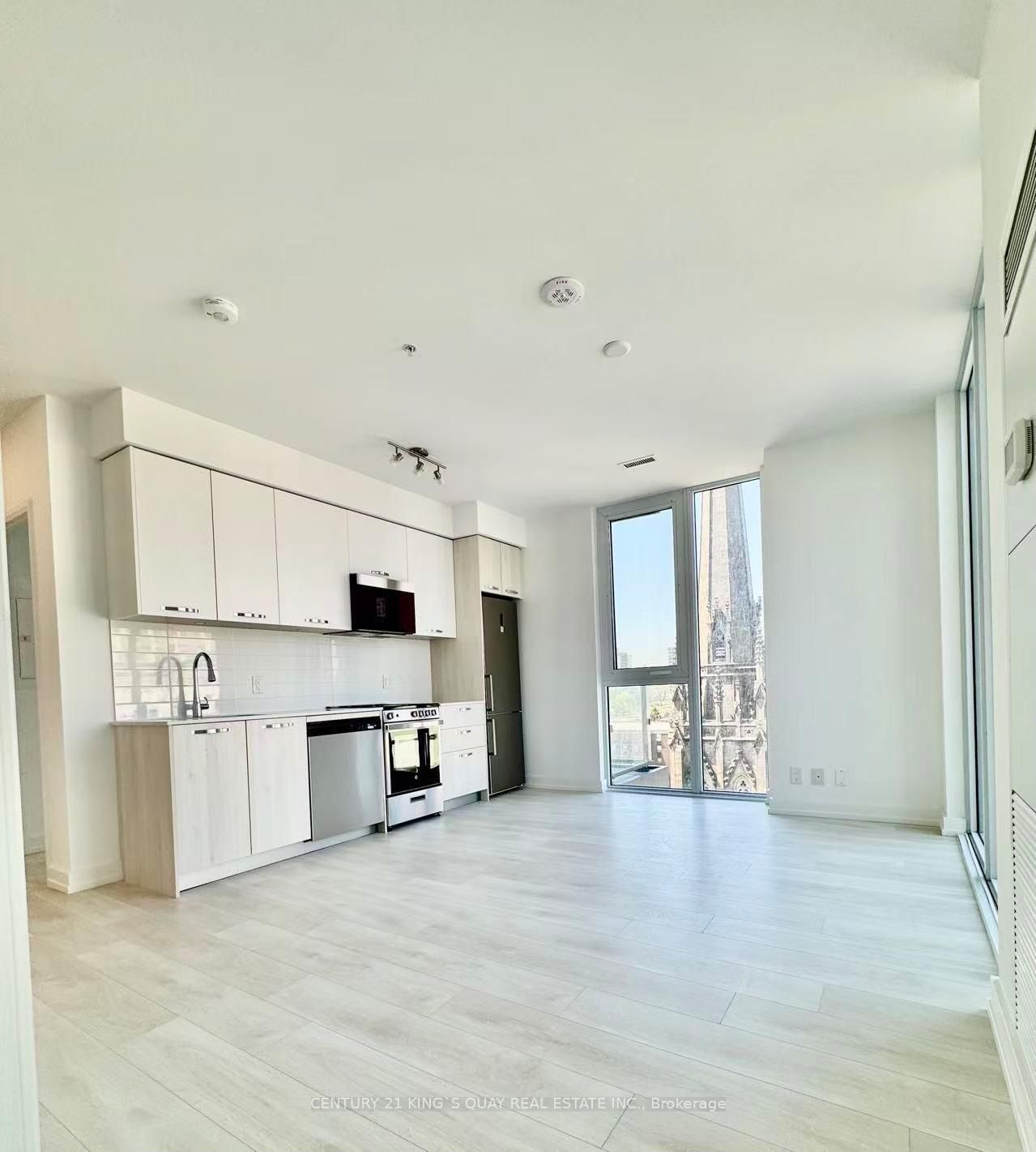 75 James Street S, Unit 1002 - Photo 16