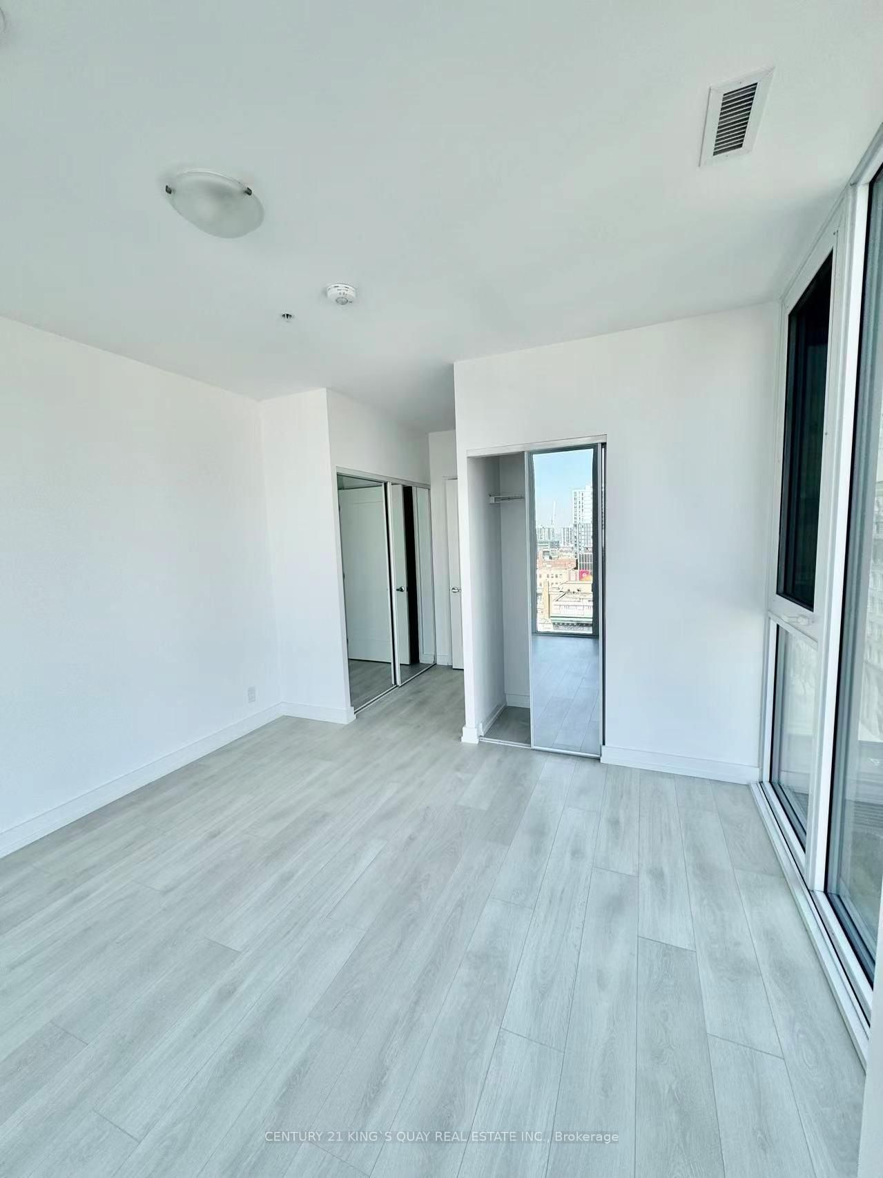 75 James Street S, Unit 1002 - Photo 17