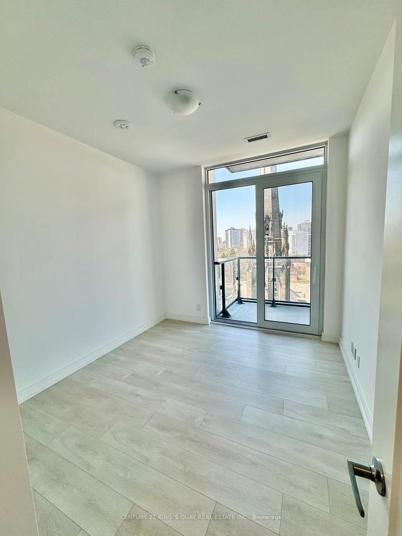 75 James Street S, Unit 1002 - Photo 19