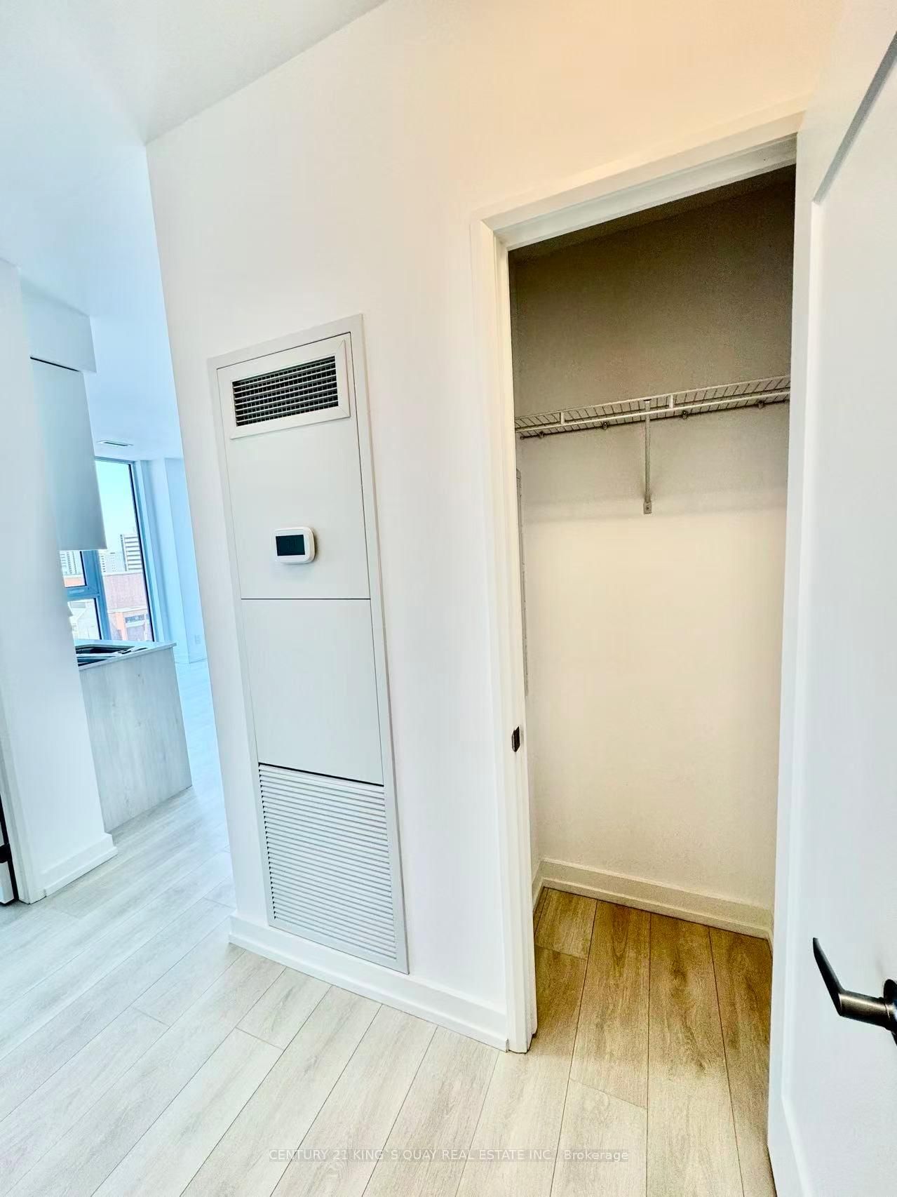 75 James Street S, Unit 1002 - Photo 22