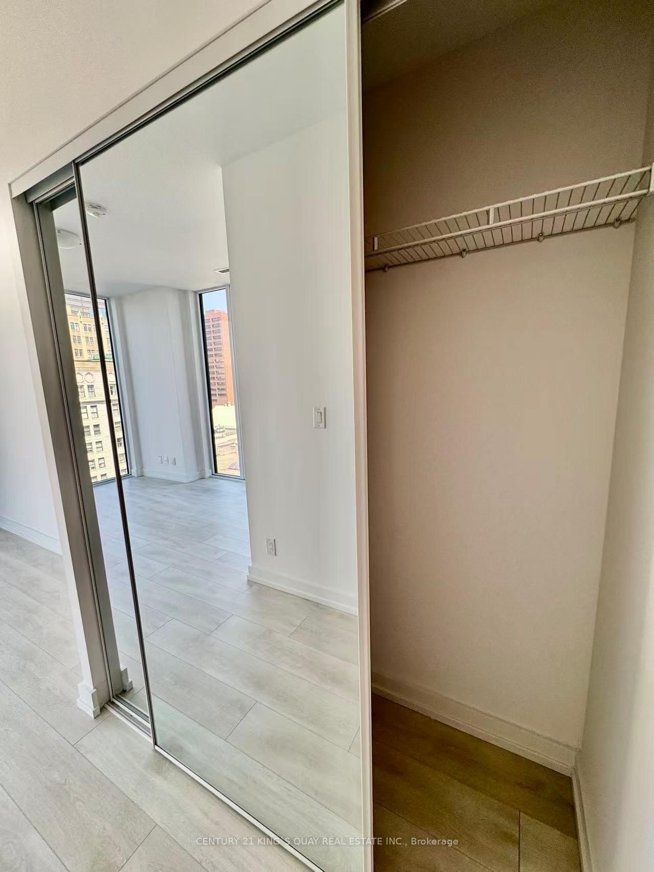 75 James Street S, Unit 1002 - Photo 27