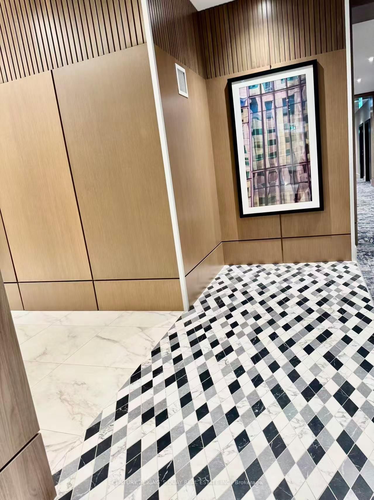 75 James Street S, Unit 1002 - Photo 8