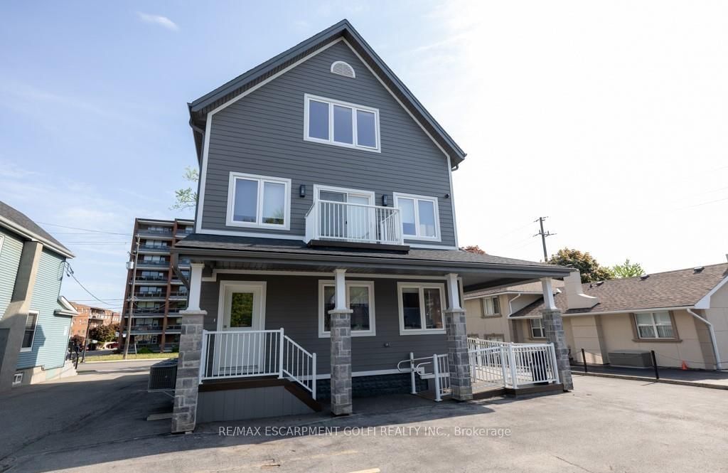 19 KING Street W - Photo 2