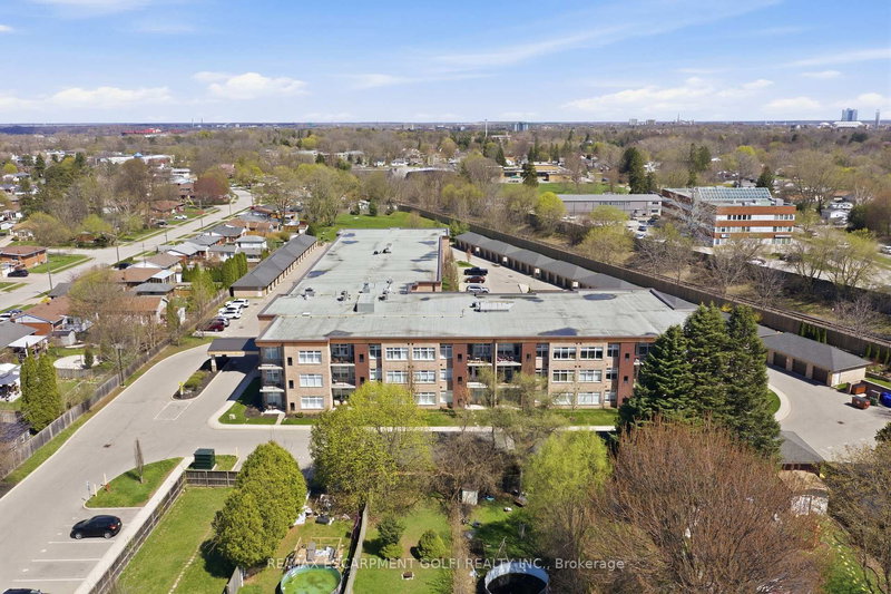 203 - 4644 Pettit Ave, Niagara Falls, L2E 6L5 | Image 3