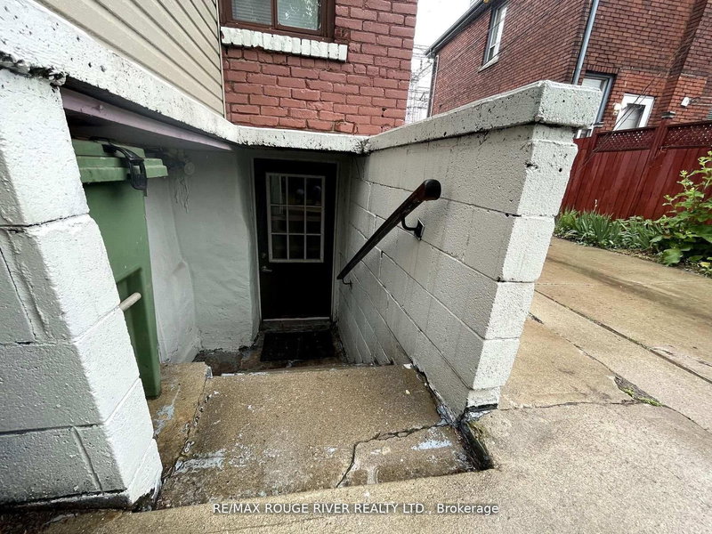 3 - 20 Birch Ave, Hamilton, L8L 6H6 | Image 2