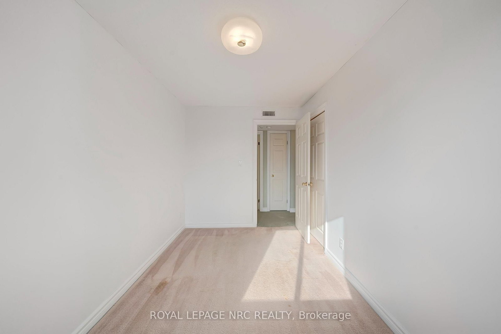 1061 Vansickle Road, Unit 303B - Photo 15