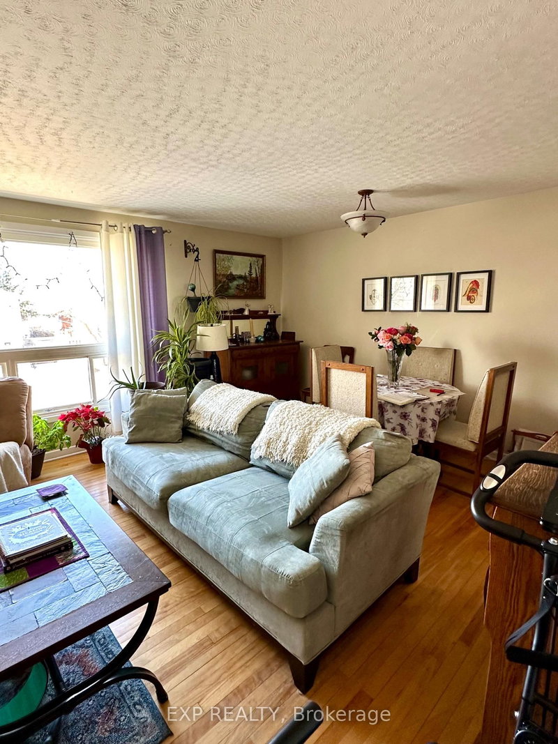 911 PINEWOOD Cres, Ottawa, K2B 5Y3 | Image 3