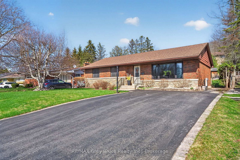 331 8th Ave E, Owen Sound, N4K 3A3 | Image 2