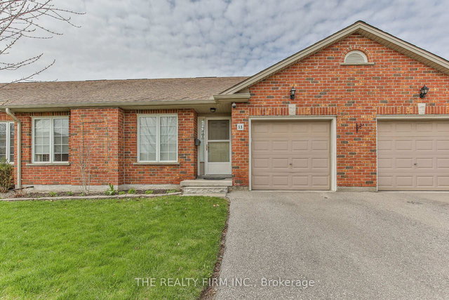 11 - 100 Stroud Crescent