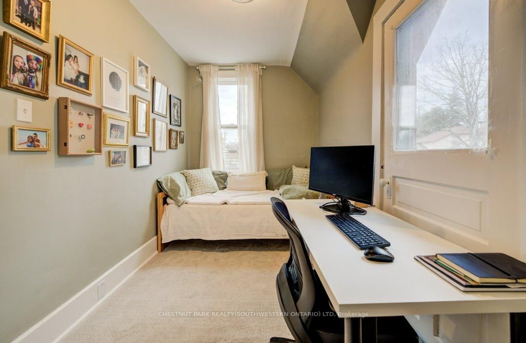 8 Spring Street E - Photo 30