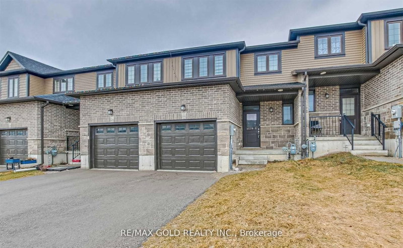 222 Links Cres, Woodstock, N4T 0M1 | Image 2