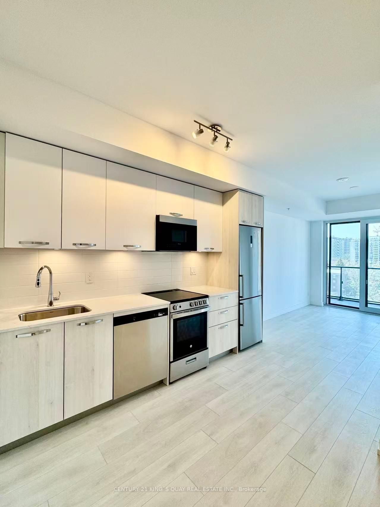 75 James Street S, Unit 901 - Photo 11