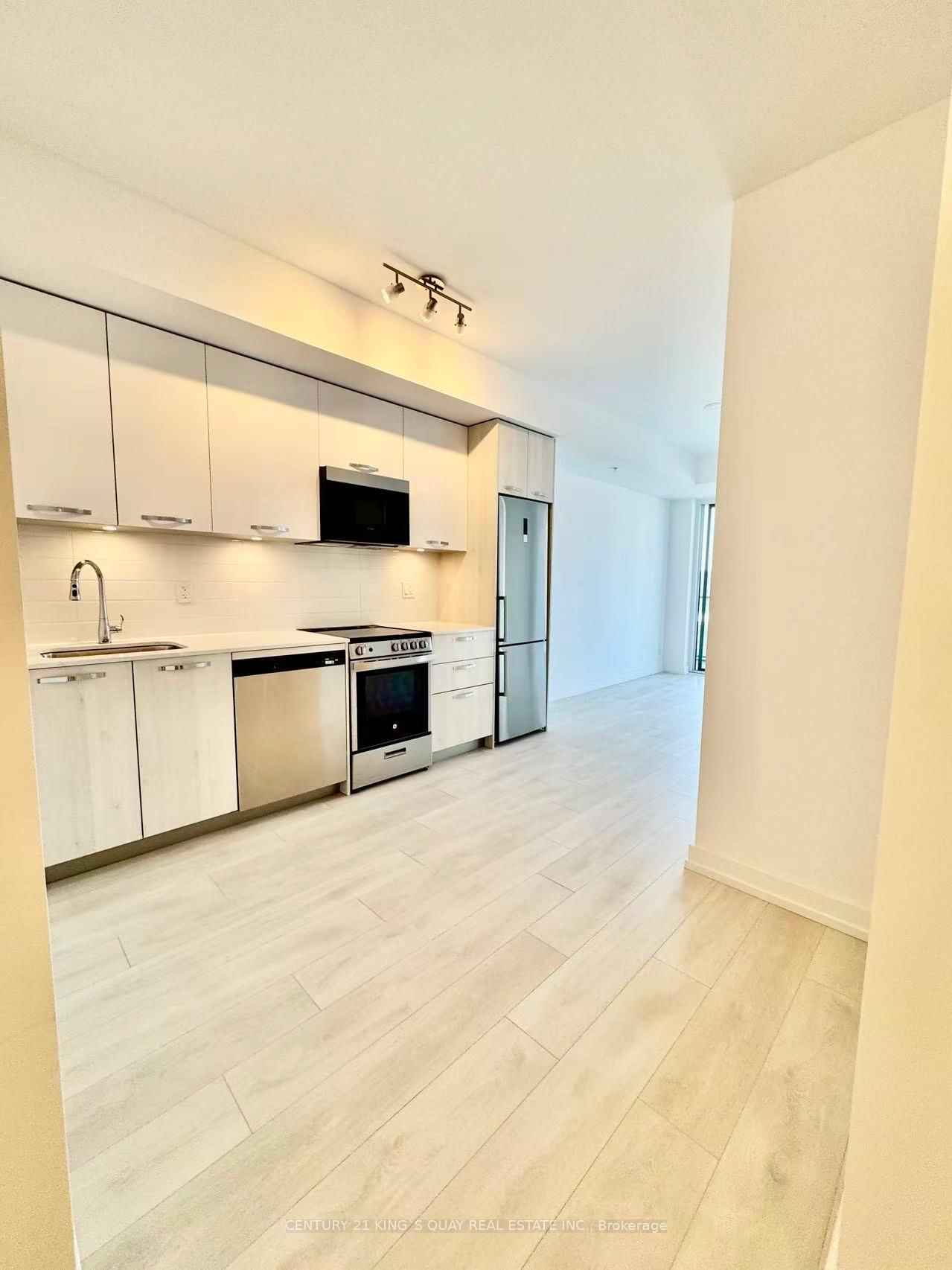 75 James Street S, Unit 901 - Photo 12