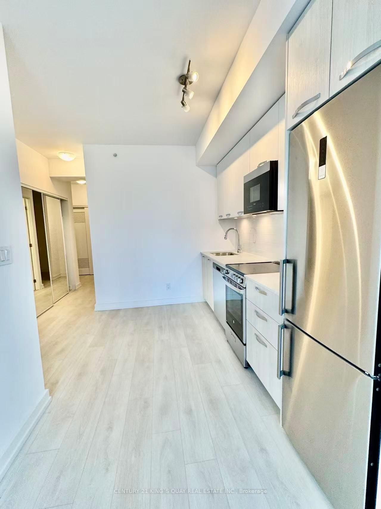 75 James Street S, Unit 901 - Photo 13