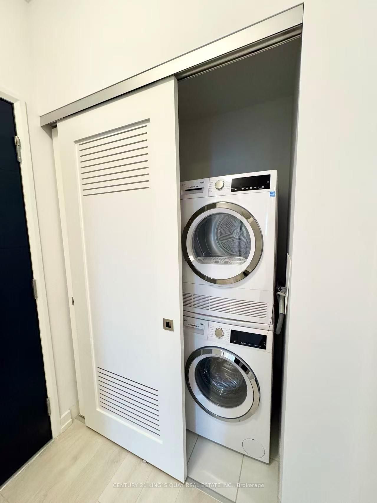 75 James Street S, Unit 901 - Photo 15