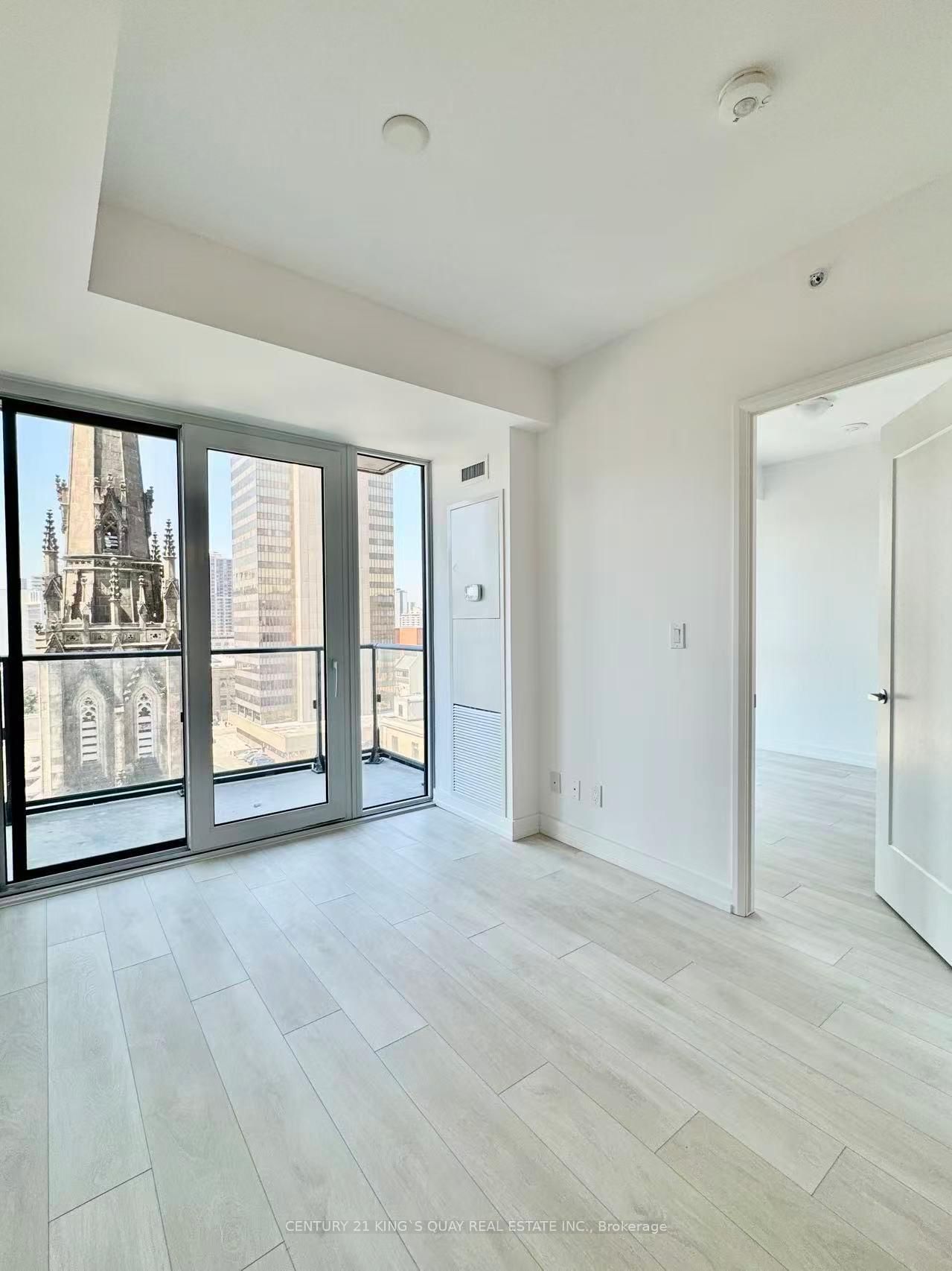 75 James Street S, Unit 901 - Photo 16