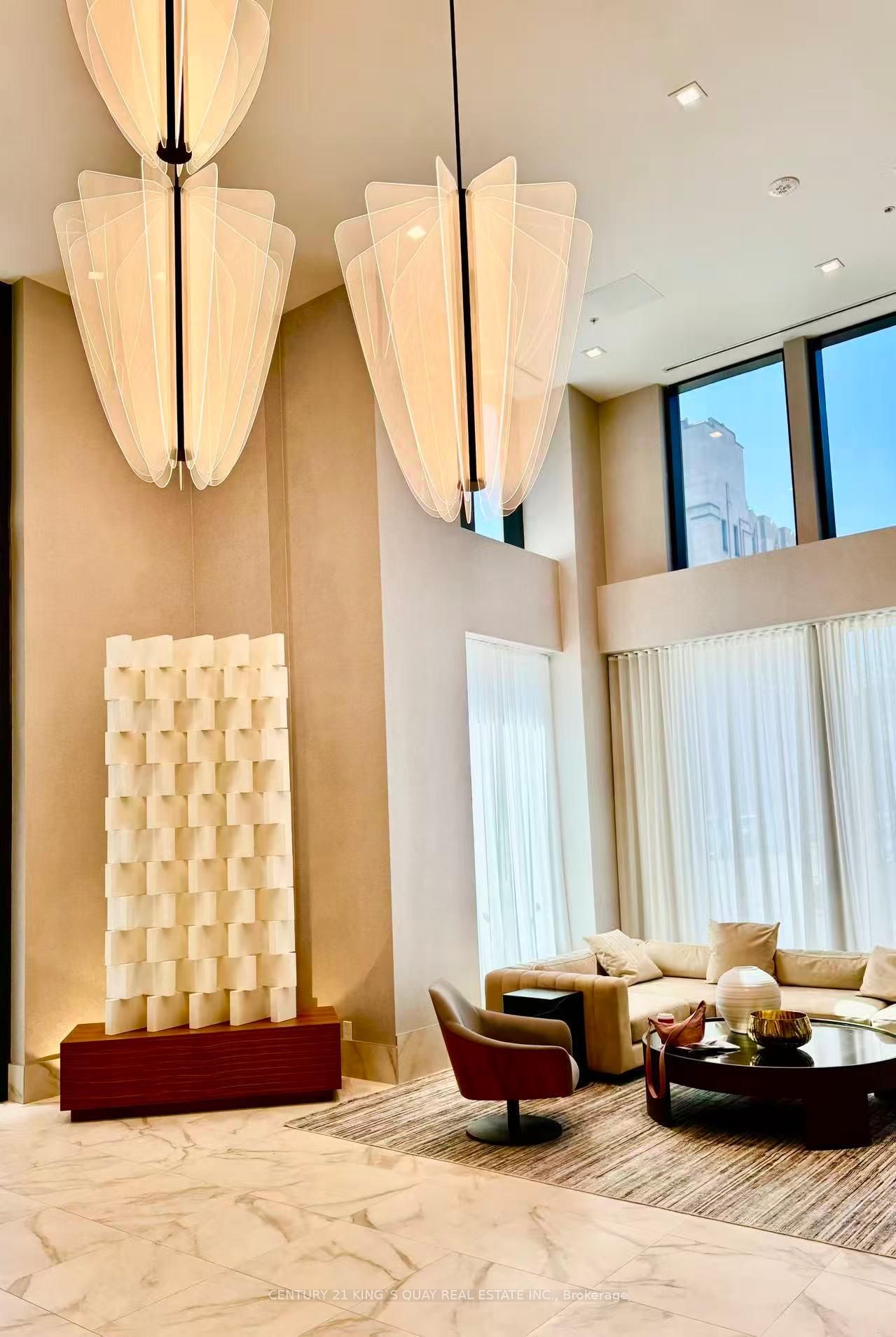 75 James Street S, Unit 901 - Photo 2