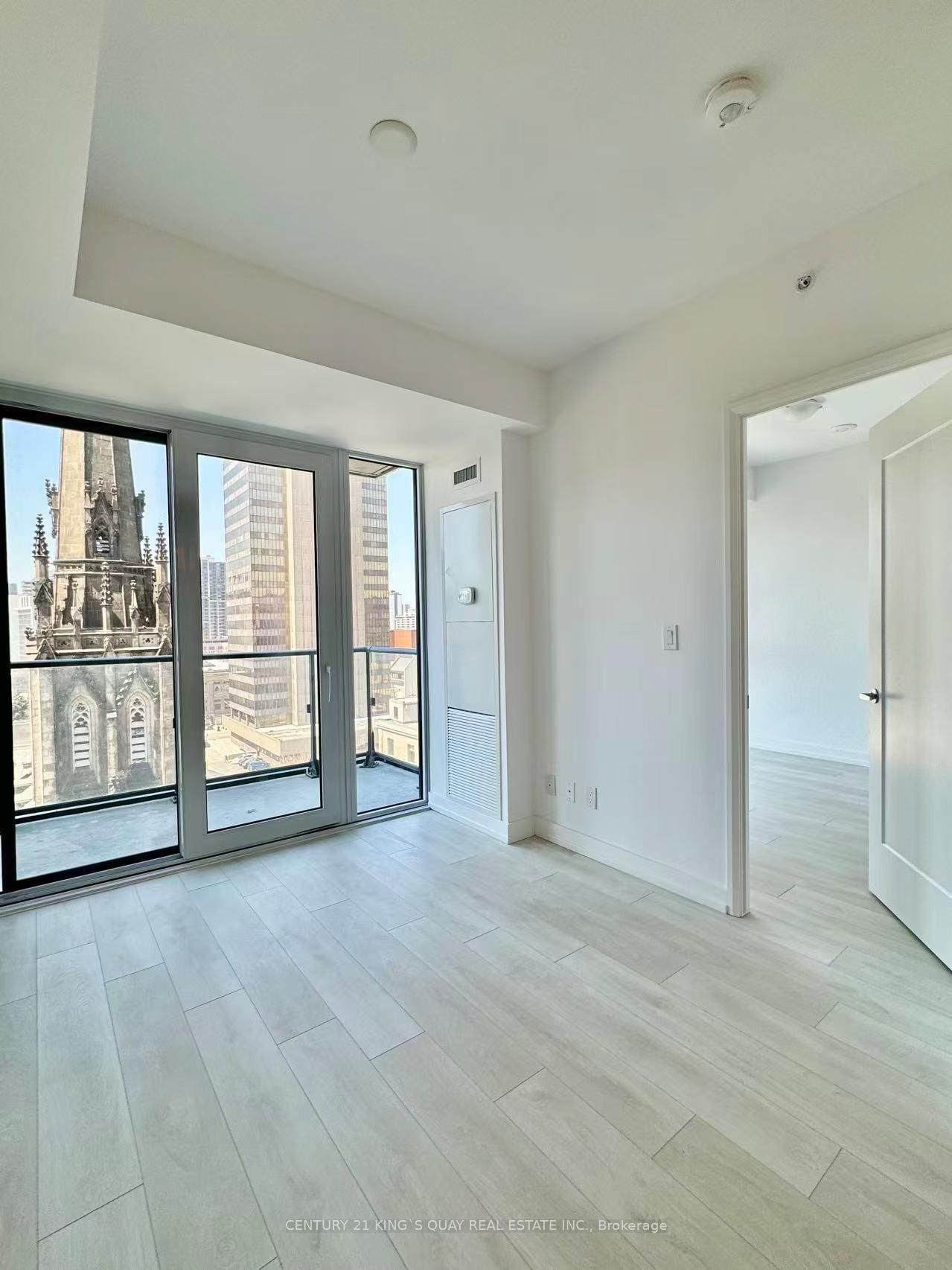 75 James Street S, Unit 901 - Photo 20