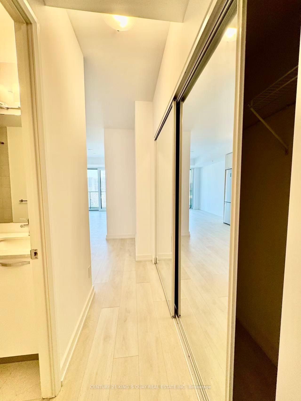 75 James Street S, Unit 901 - Photo 21