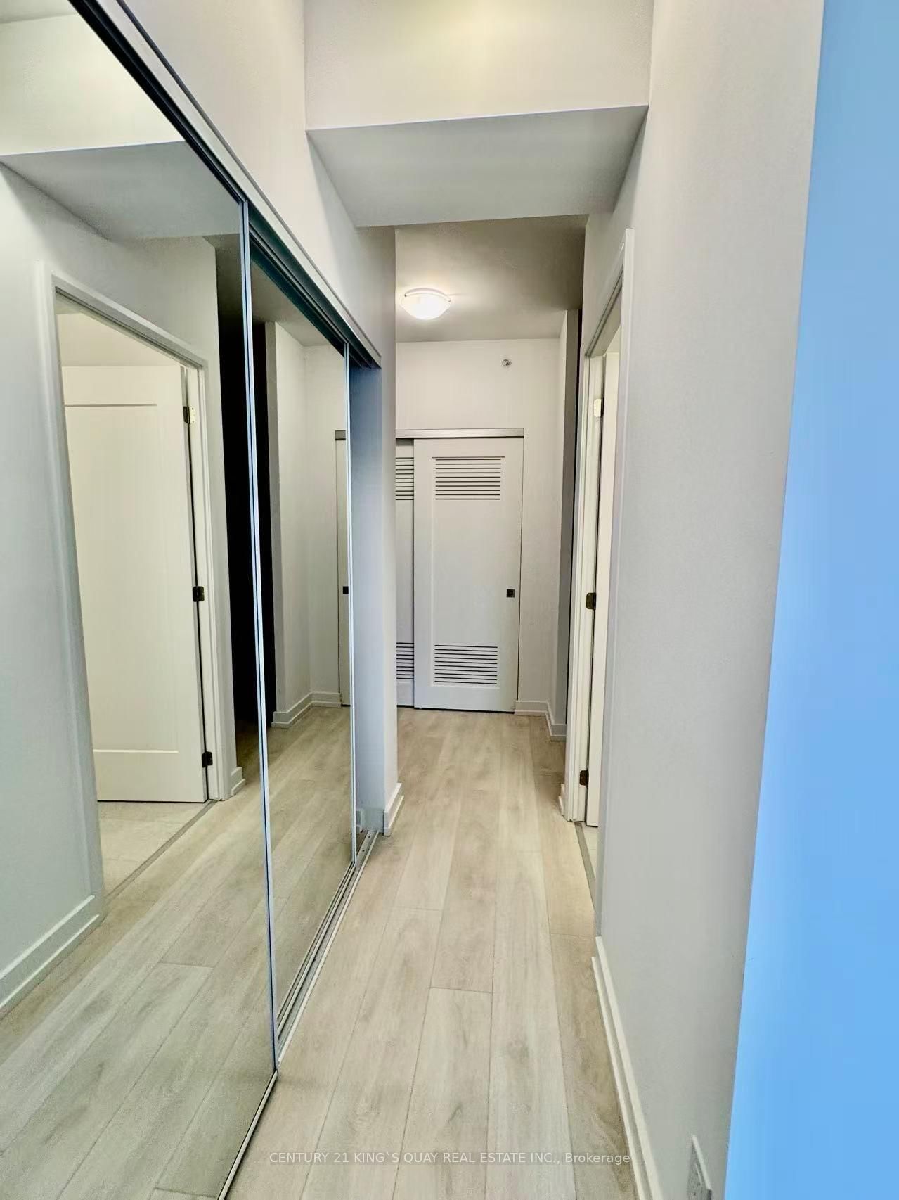 75 James Street S, Unit 901 - Photo 22