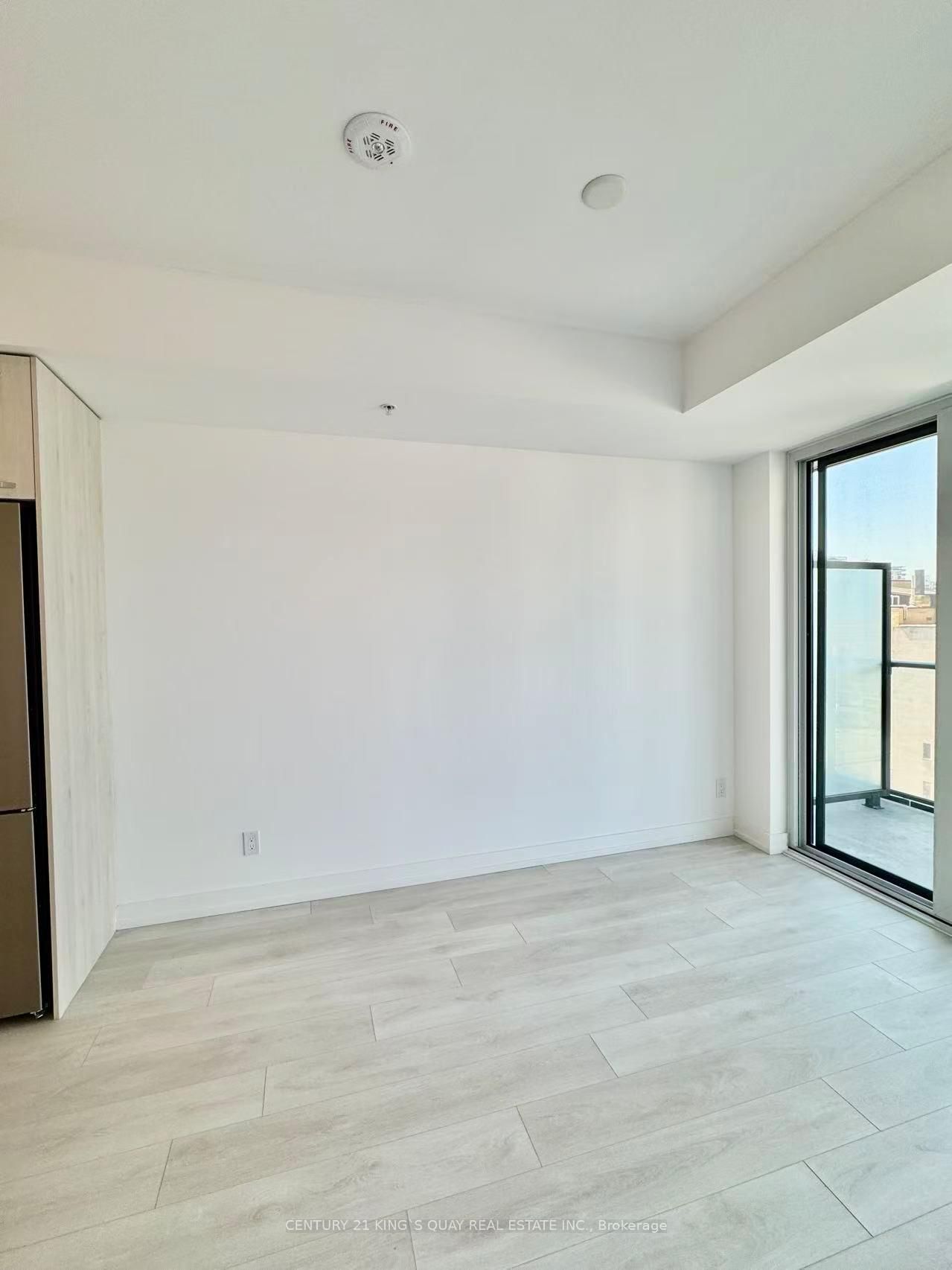 75 James Street S, Unit 901 - Photo 24