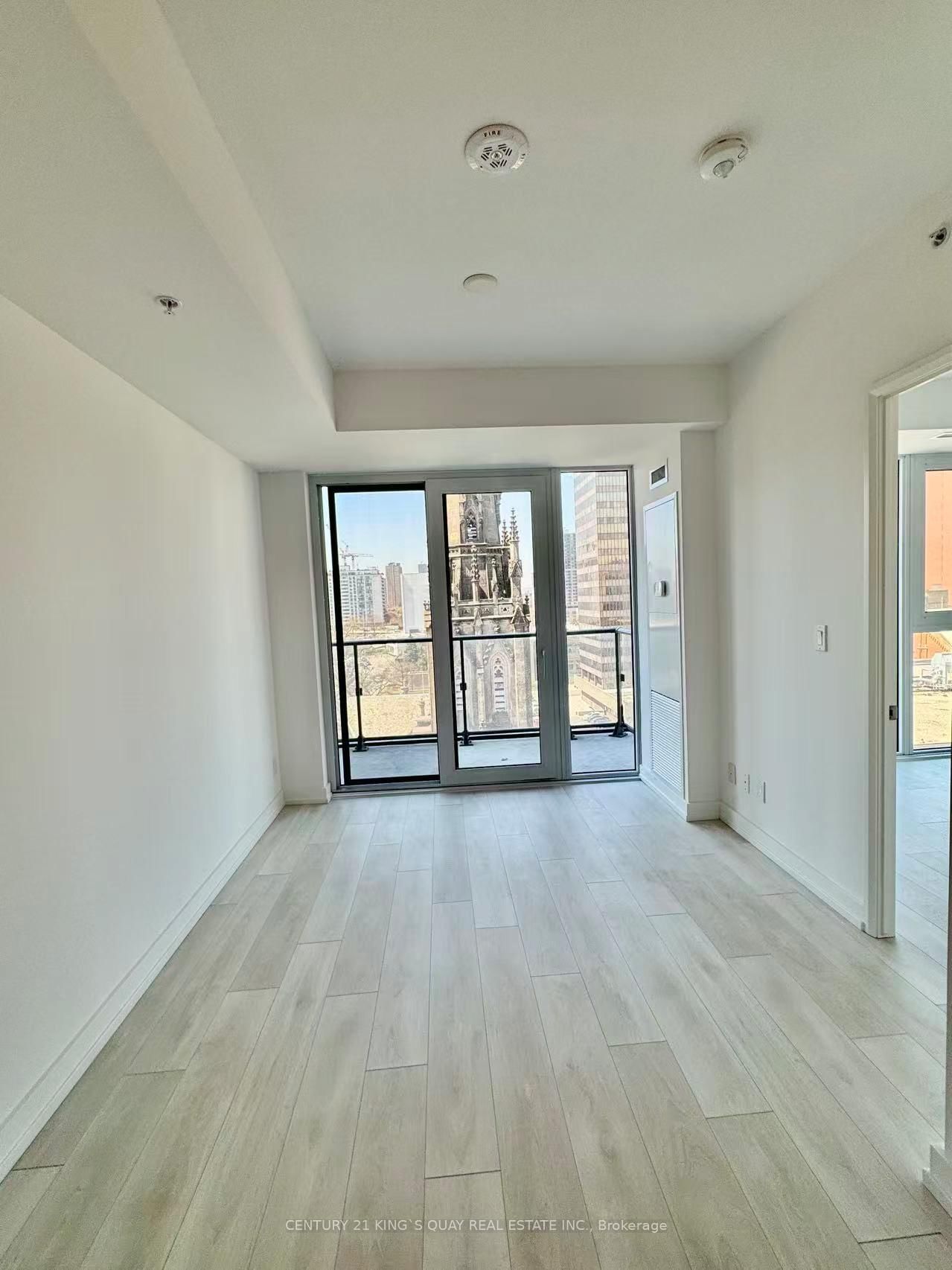 75 James Street S, Unit 901 - Photo 25