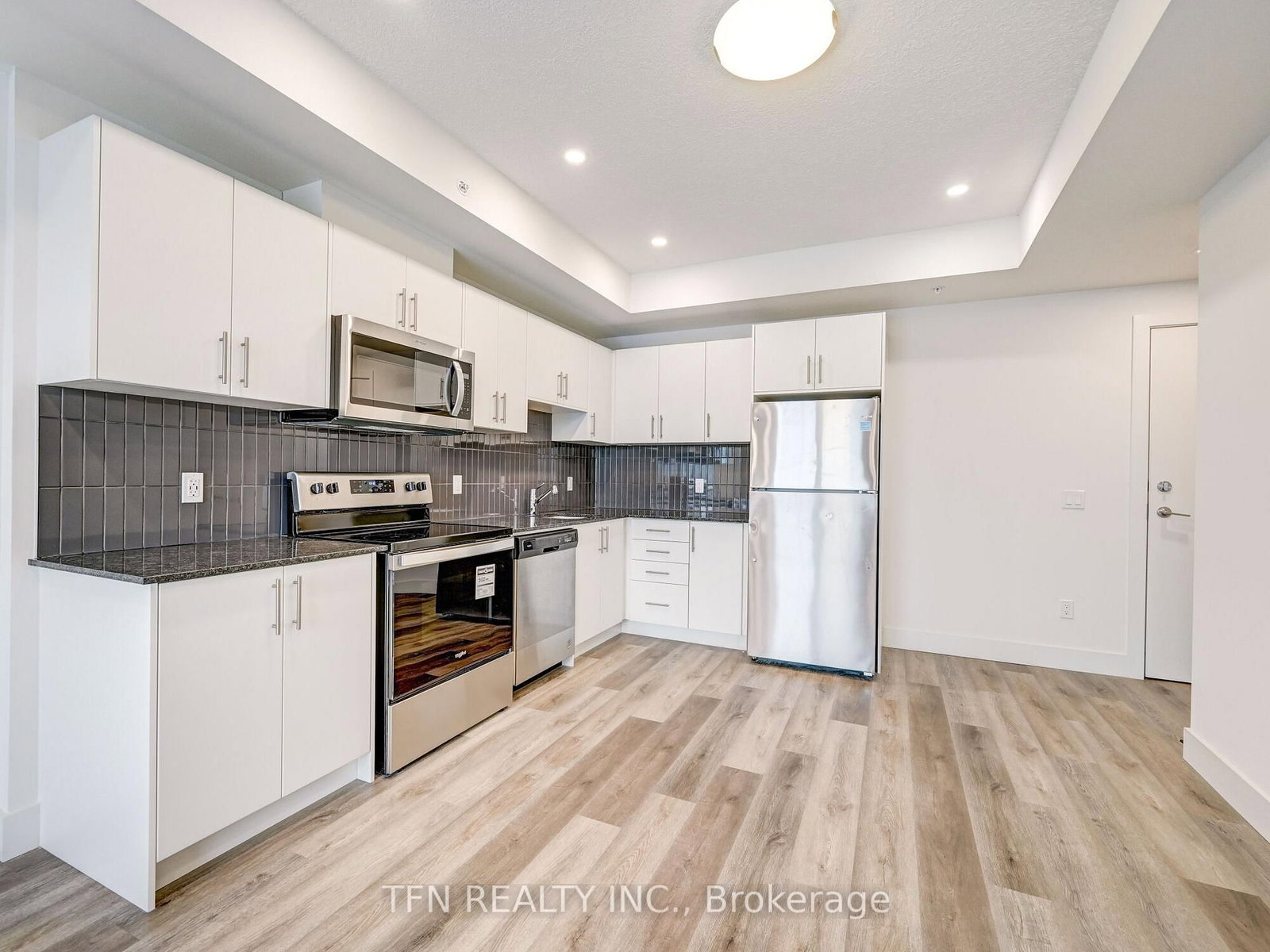 107 Roger Street N, Unit 307 - Photo 11