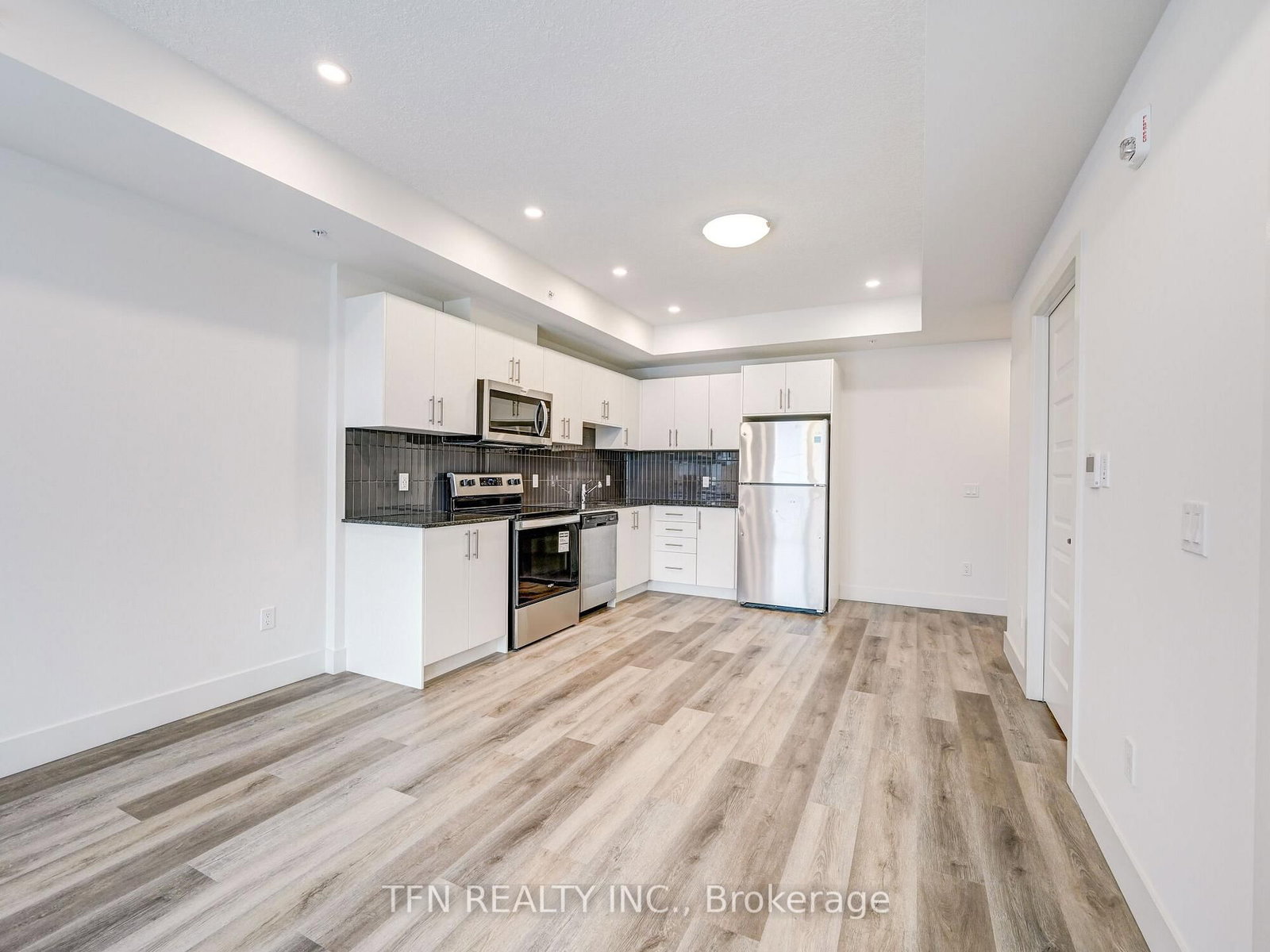 107 Roger Street N, Unit 307 - Photo 12