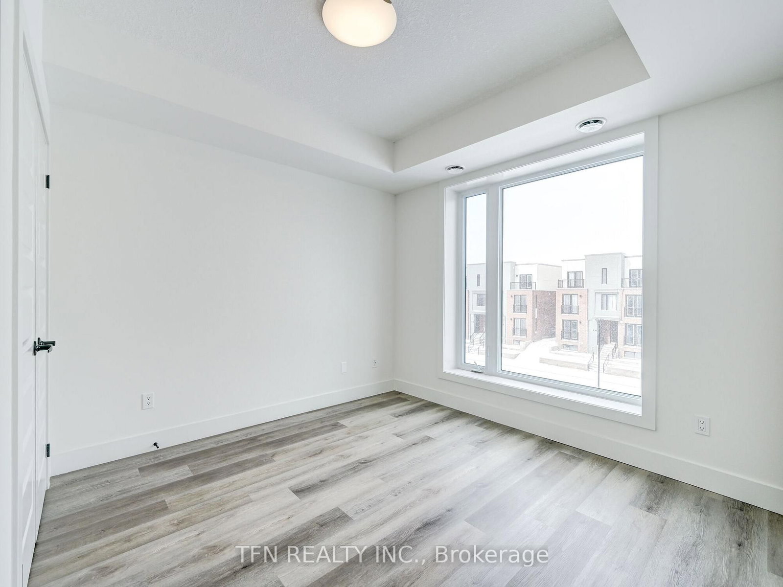 107 Roger Street N, Unit 307 - Photo 14