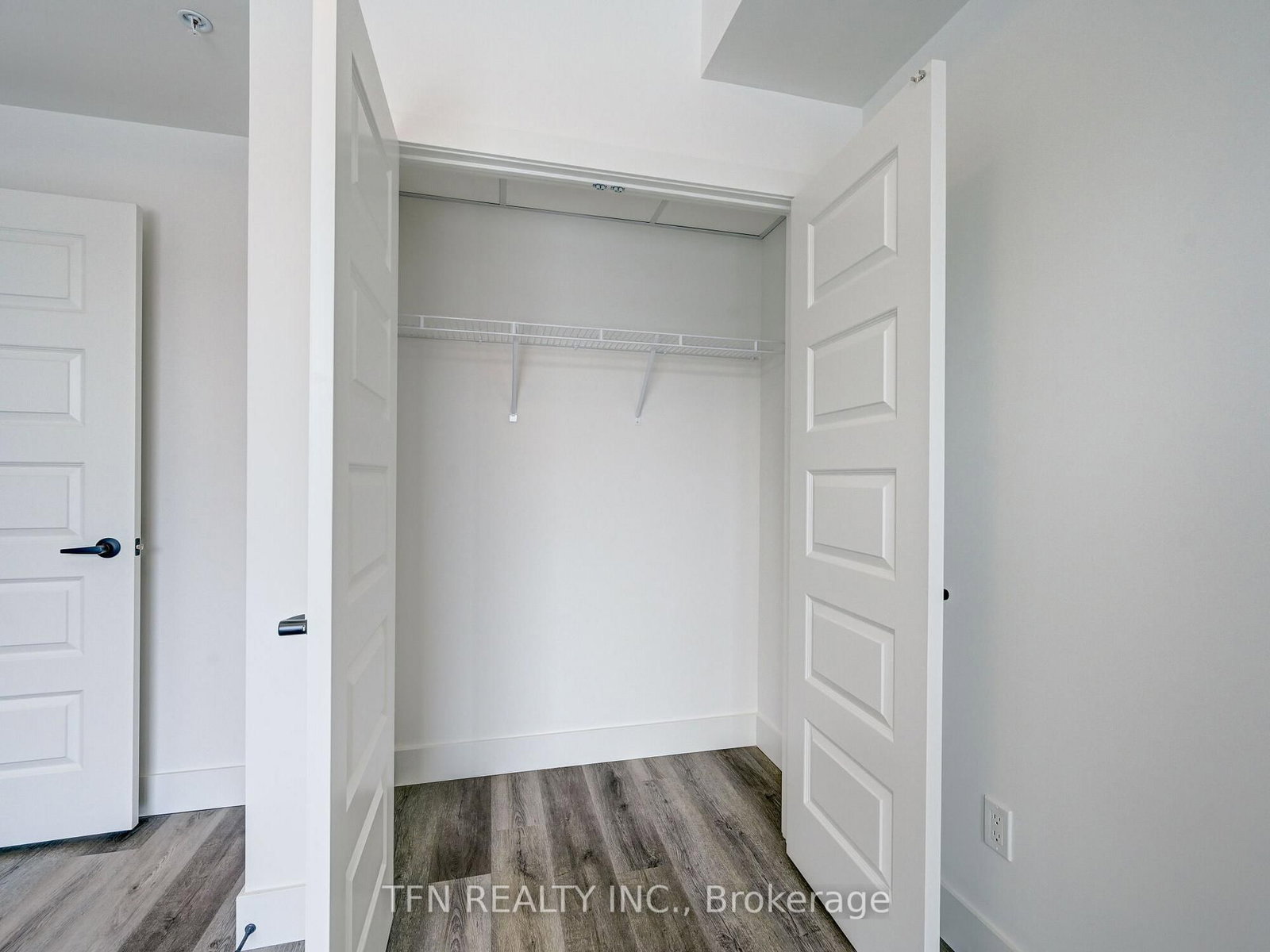 107 Roger Street N, Unit 307 - Photo 16