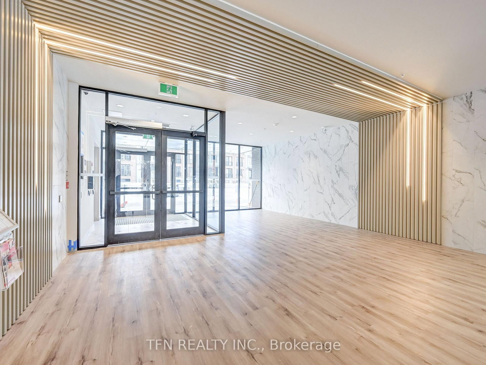 107 Roger Street N, Unit 307 - Photo 3