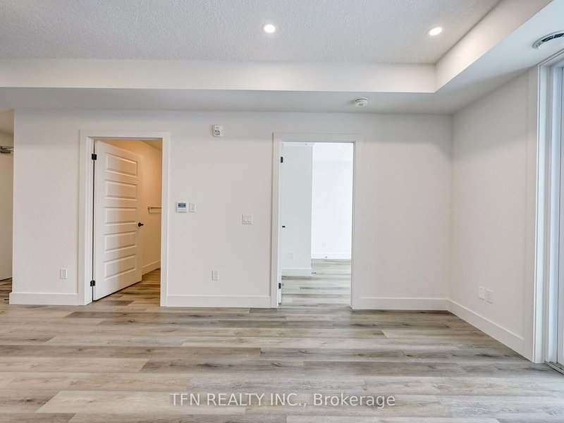 307 - 107 Roger St N, Waterloo, N2J 1A4 | Image 3