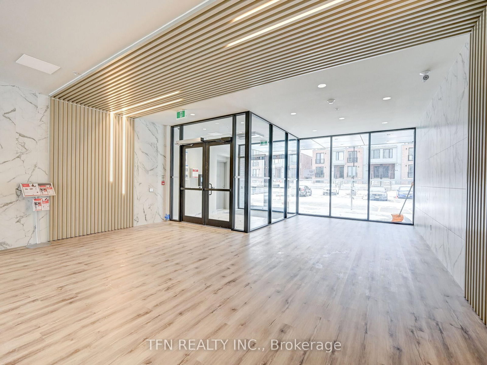 107 Roger Street N, Unit 307 - Photo 5