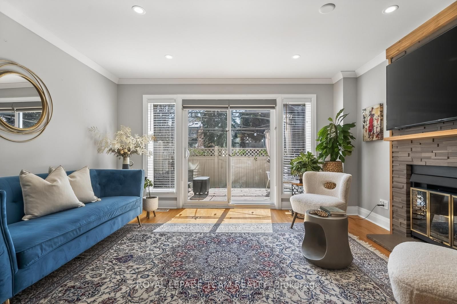 72 GREENFIELD Avenue, Unit 10 - Photo 2