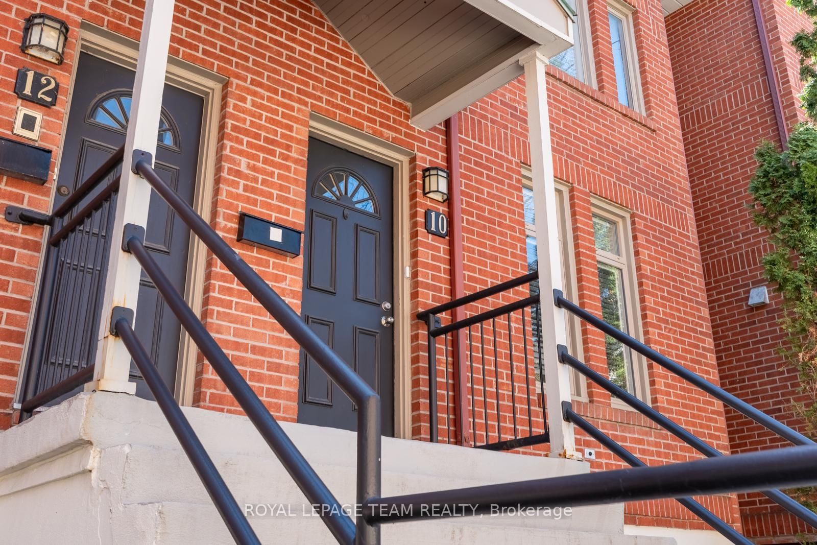 72 GREENFIELD Avenue, Unit 10 - Photo 25