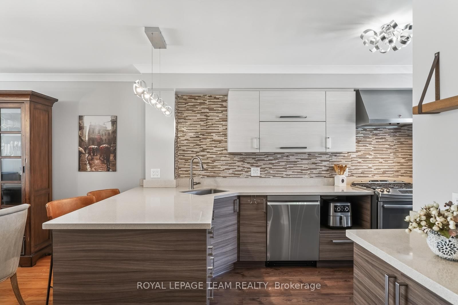 72 GREENFIELD Avenue, Unit 10 - Photo 9